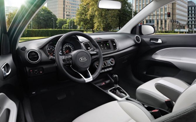 KIA Soluto, салон