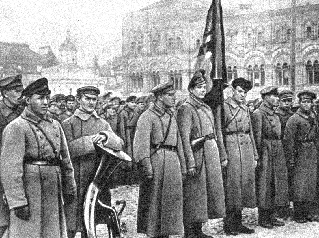 Полк войск перед отправкой в Царицын