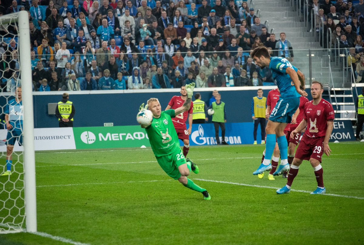 Первый гол  Алексея Сутормина за петербургскую команду.