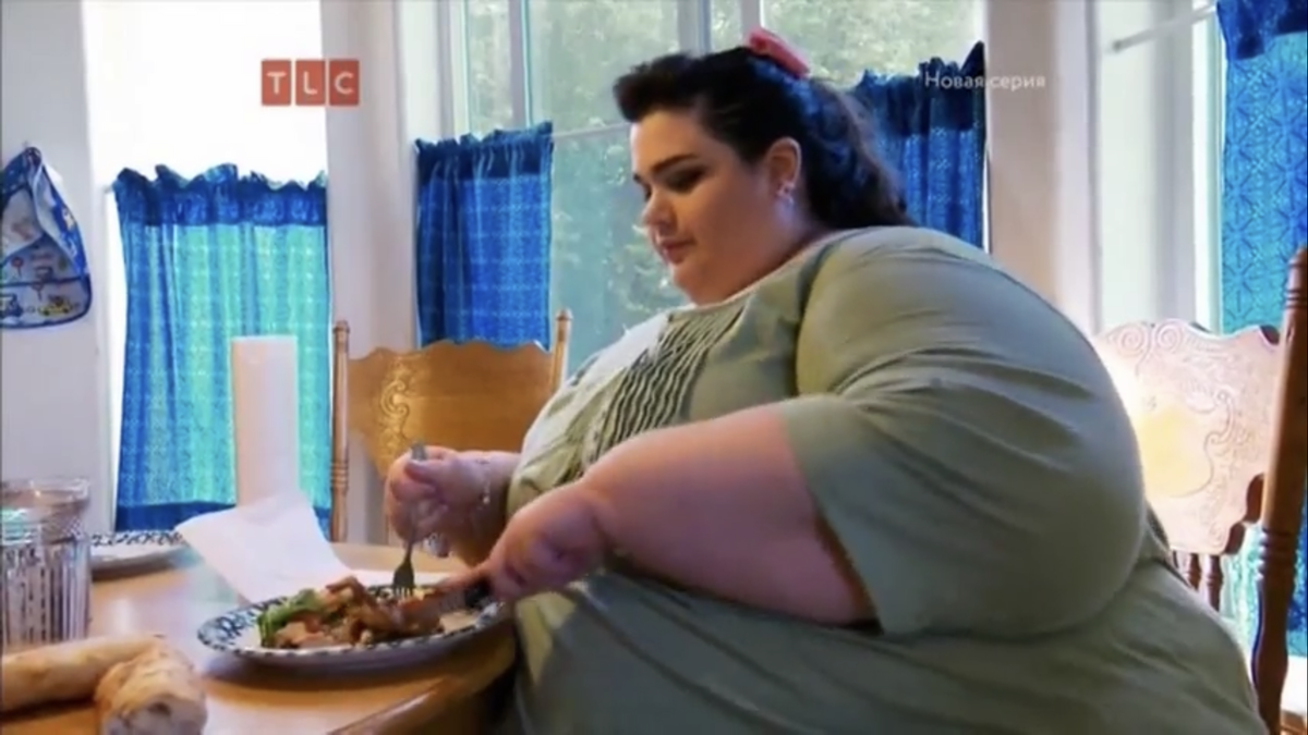Она постоянно плакала и заедала боль едой... В итоге её вес равнялся аж 297 кг!