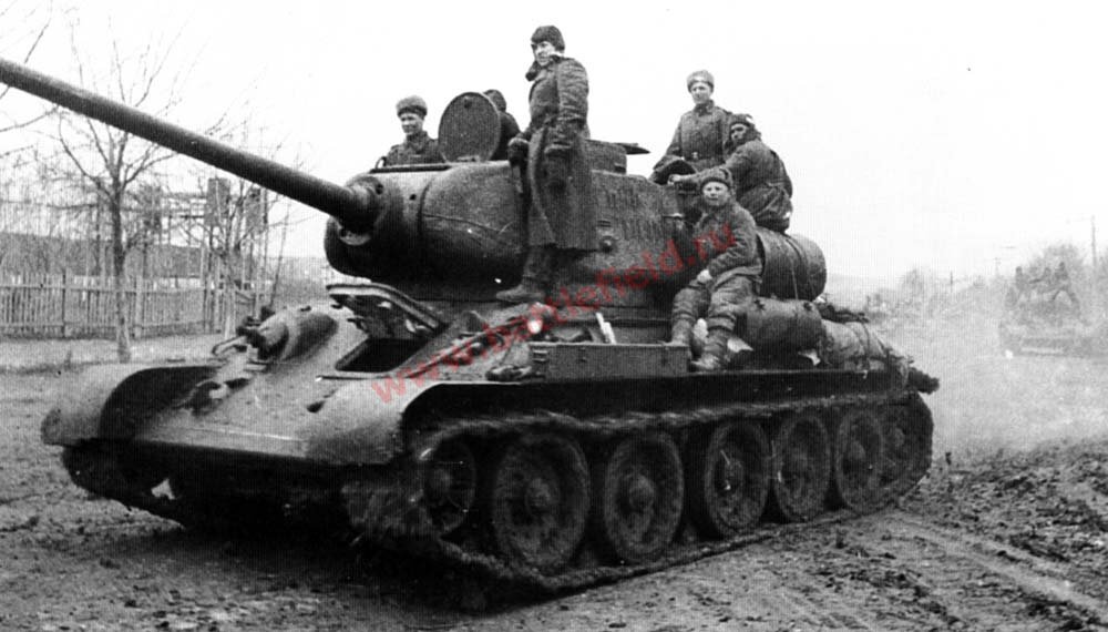 Т-34-85 с десантом