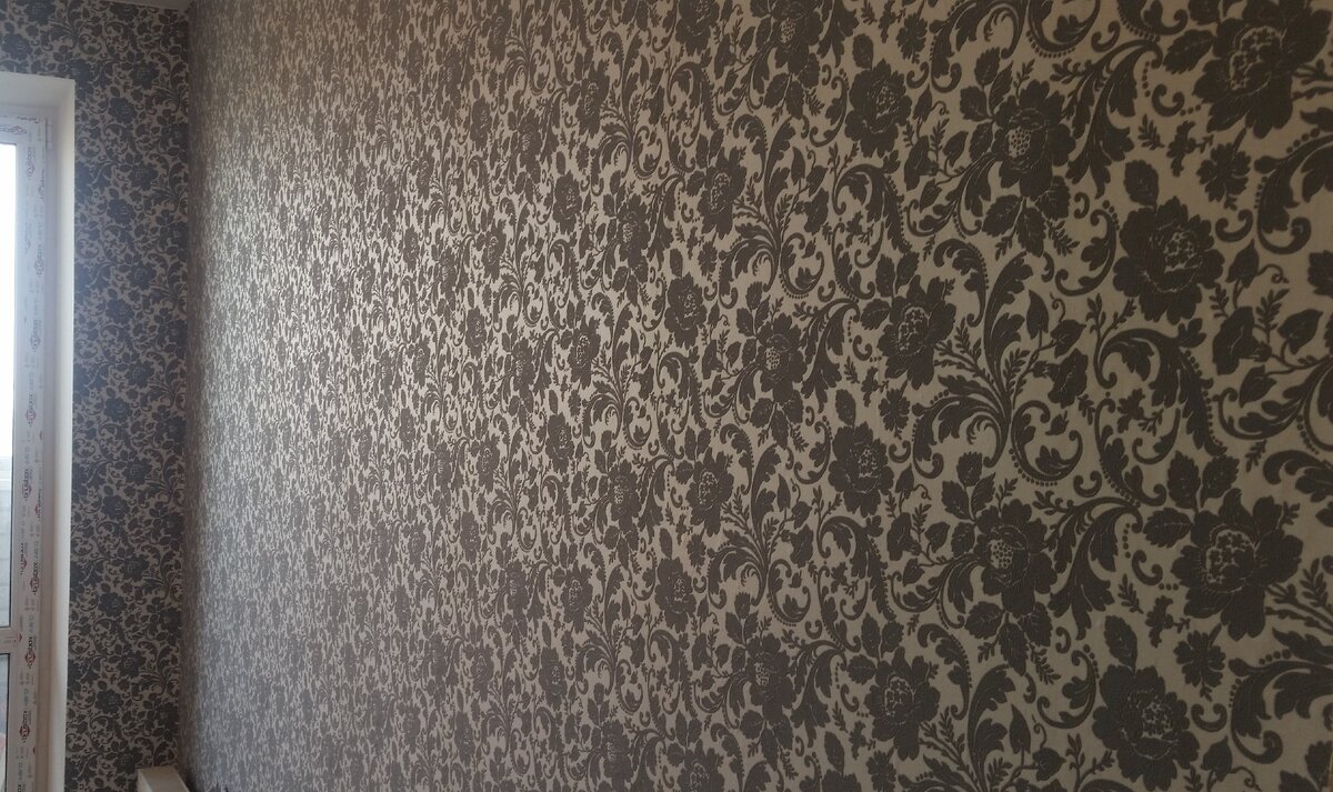 Наклеивание обоев встык. Наклейки на обои. Оклеивание стен обоями “встык”. Стык обоев. Стык обоев.