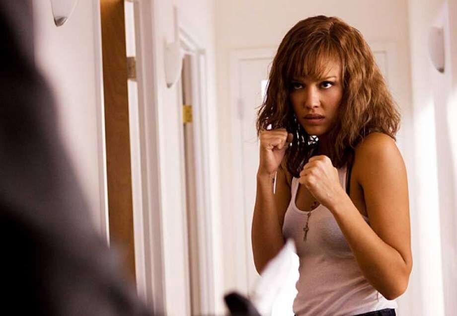 Альба в "Мачете" Роберта Родригеса