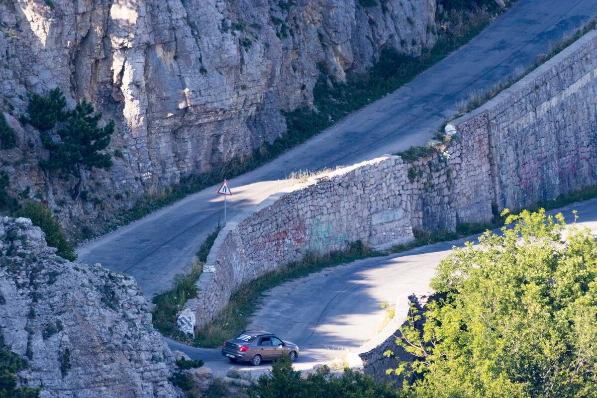 Серпантин на ай Петри в Крыму