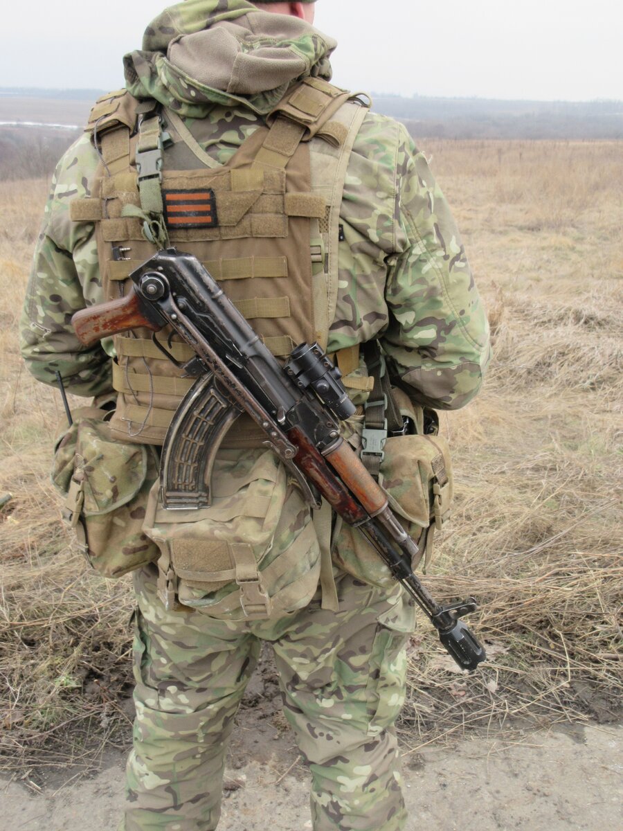 Минимальный тюнинг АК проверенный  двумя годами войны комплект предоставлен в ОРБ ЛНР нашей любимой компанией LYNXARMS .