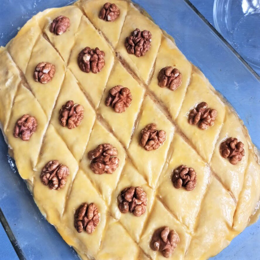 Пахлава с грецким орехом и медом рецепт в домашних условиях фото пошагово