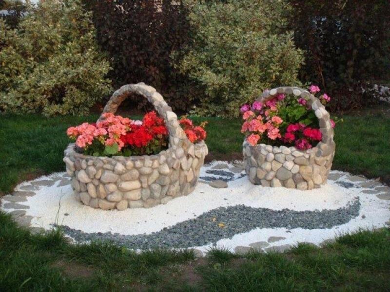 Вазоны из бетона для цветов с фактурой натурального камня (цветочницы, клумбы)