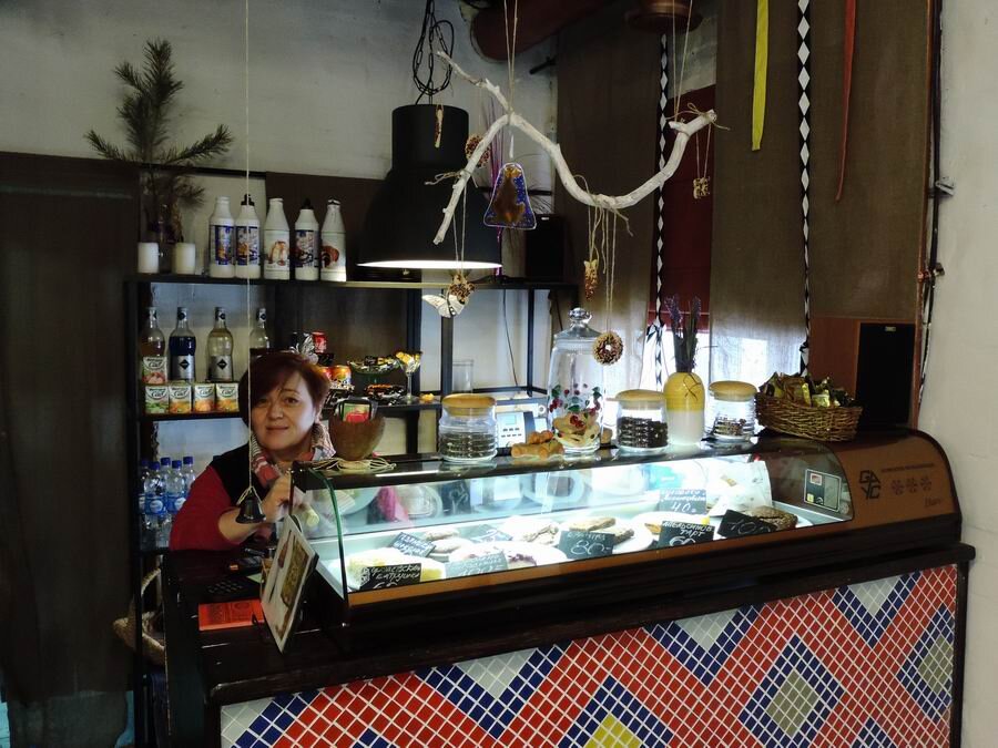 хозяйка кафе. хозяйка кофейни. карпачева  хозяйка ресторана. хозяйка кафе. владелица ресторана.