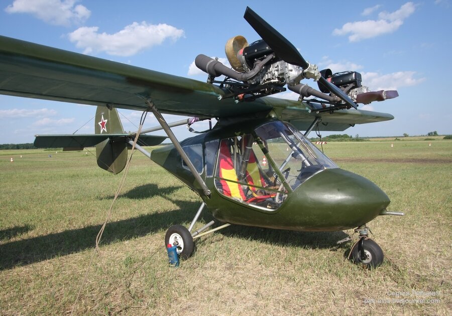 Двухмоторный самолёт