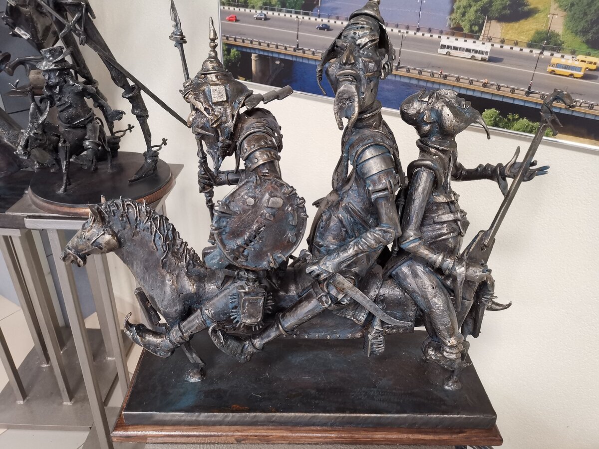 Едем в соседнее село на дискотеку. Со своей фонотекой. 