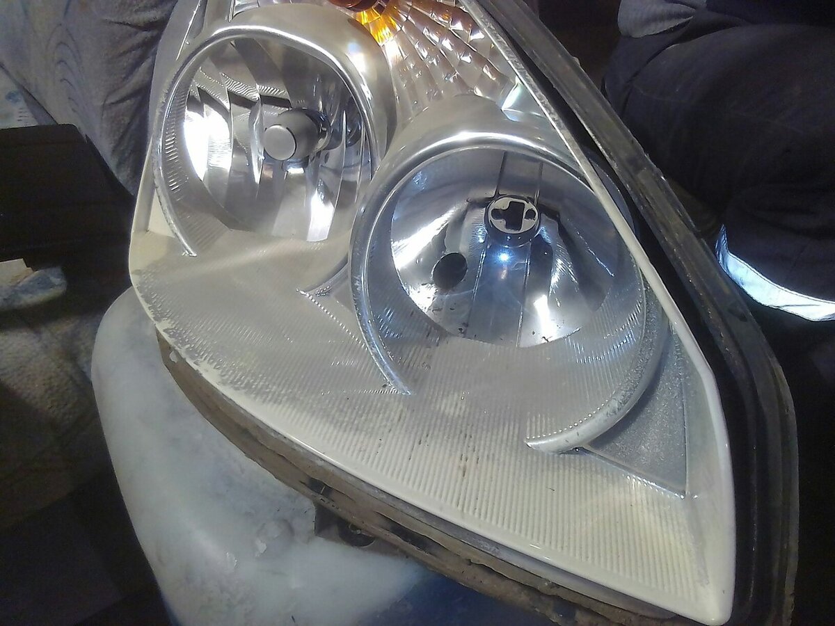 Материал: 
Наждачная бумага абразивом 800

Грунт (можно аэрозоль)

Черная матовая краска (можно аэрозоль)

Бутылка обезжиривателя, или бензин

Герметик.

Готовы?!