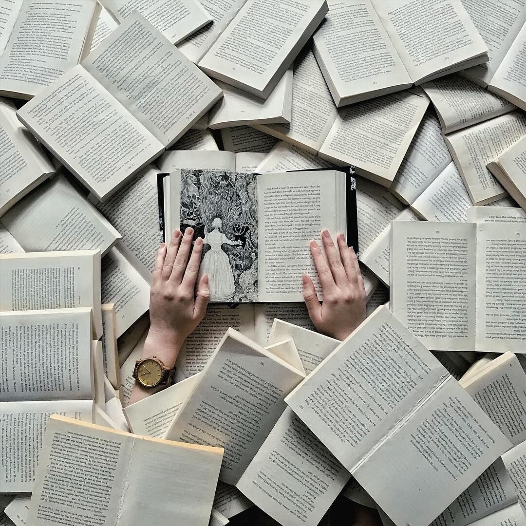 самая толстая книга в мире. резьба по книгам искусство брайана деттмера. лабиринт из книг. самая сложная книга для чтения. самая сложная книга для чтения.