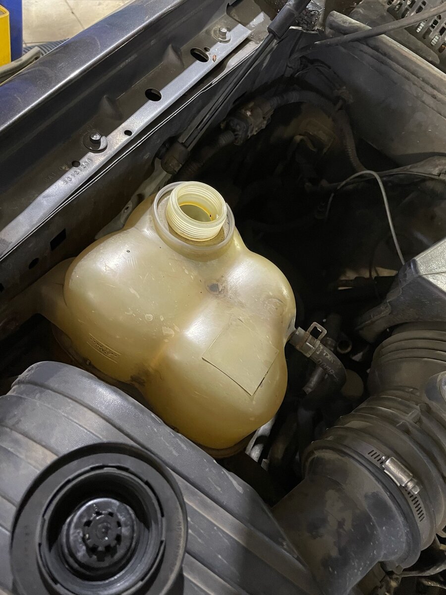 Замена антифриза в Ford