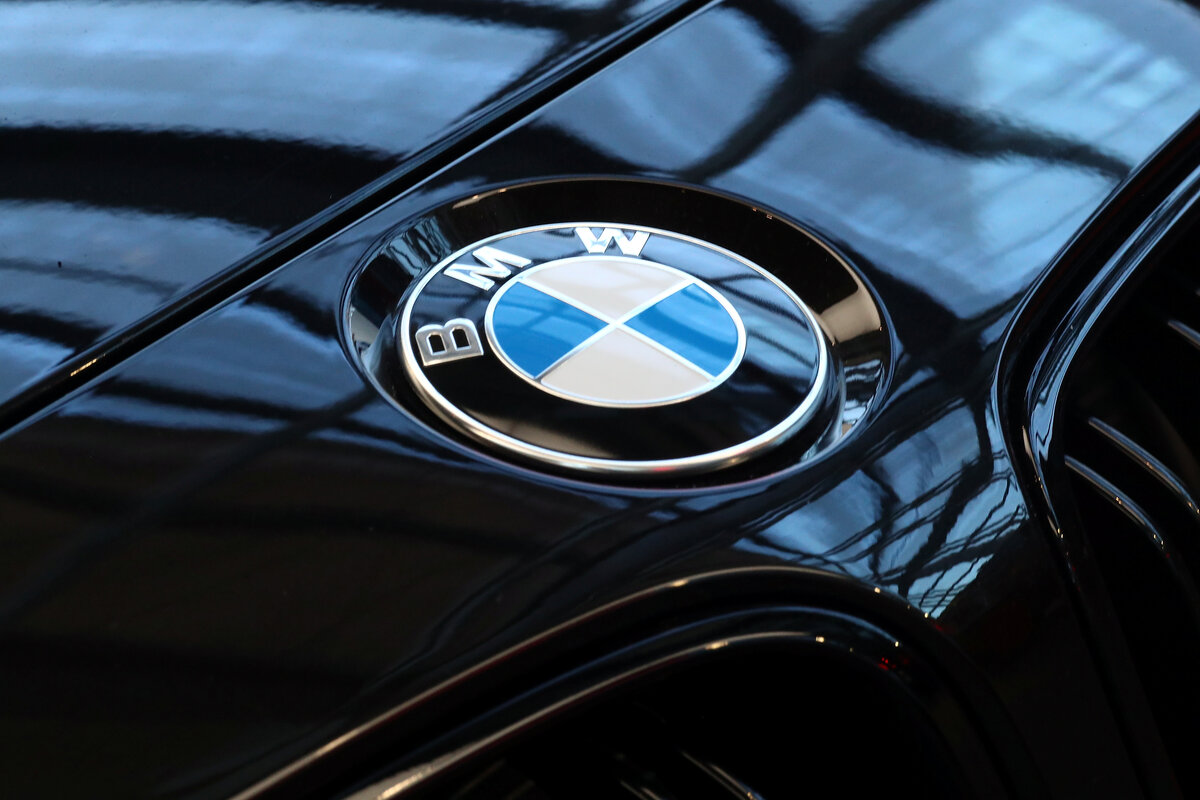 BMW logo 2021