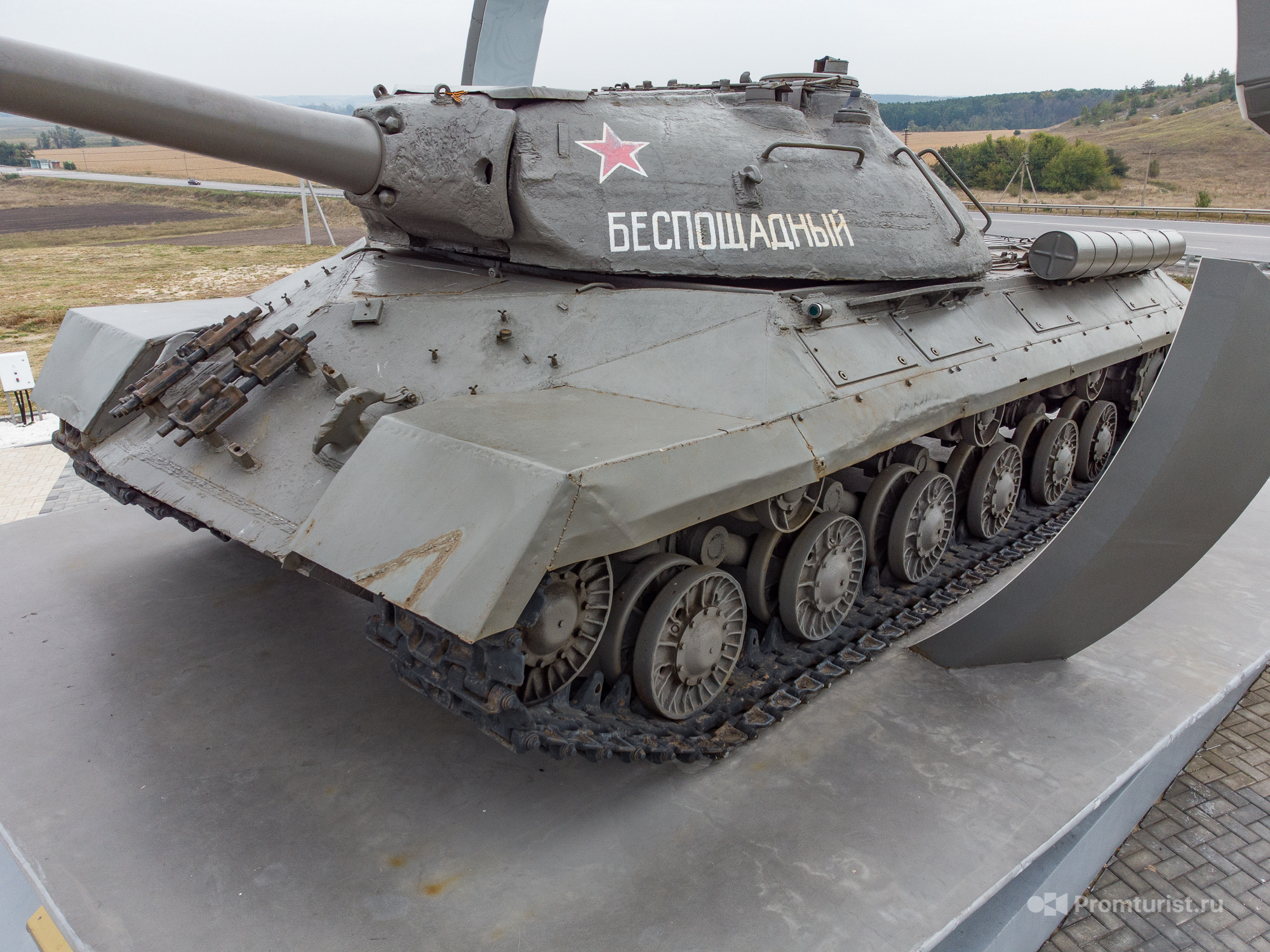 Ехал по дороге и увидел танк ИС-3 «Беспощадный». Узнал его историю ??‍??3