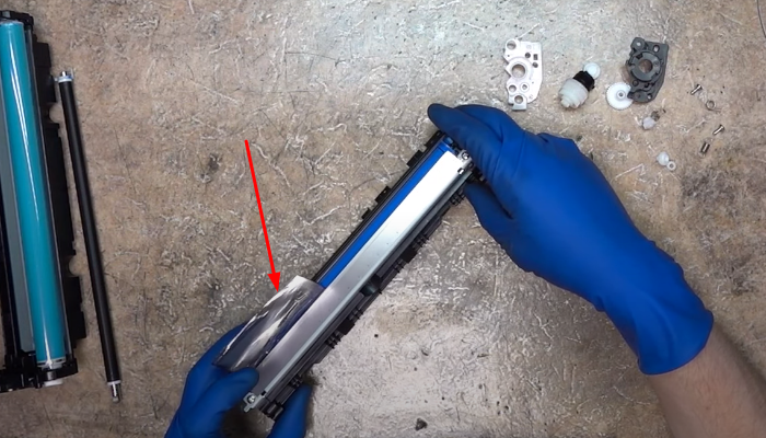 Фото 82. Проклеиваем крышку 