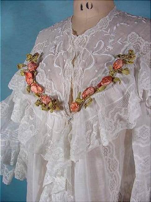 Пеньюар из тонкой хлопковой ткани, 1900 год. Лиф. 