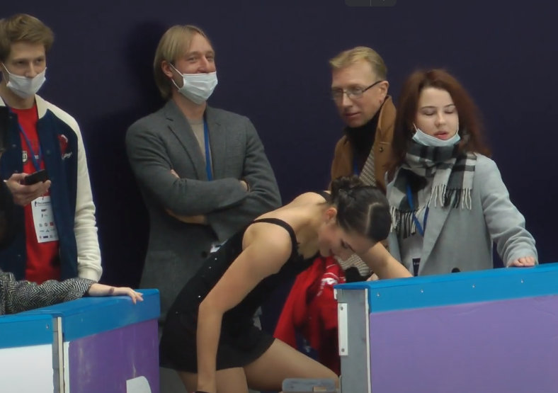 Евгений Плющенко, Станислава Константинова и Александр Волков. Источник фото: YouTube канал Svetapoln