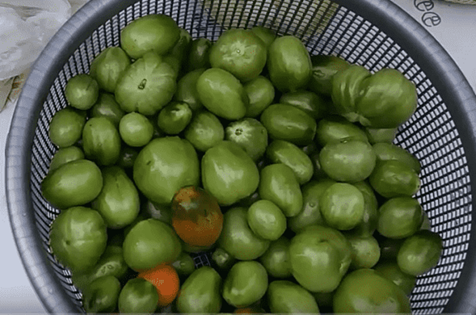 Салат из зелёных помидоров по корейски на зиму