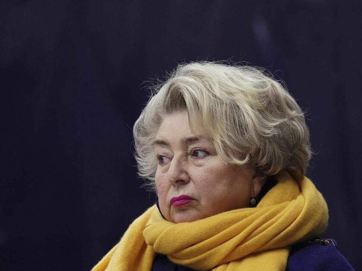    Тренер Татьяна Тарасова во время тренировки спортсменов перед соревнованиями V этапа Гран-при по фигурному катанию.© РИА Новости / Александр Вильф