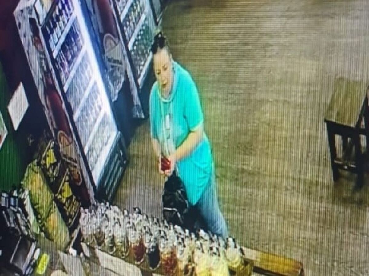    В Курске разыскивают женщину, которая оплачивала товары чужой утерянной картой