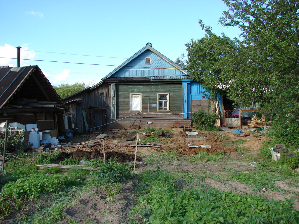 скважины под свая прикрыты чем бог послал))