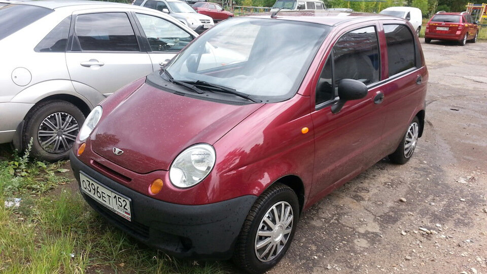 А так выглядит Матиз с неокрашенными бамперами