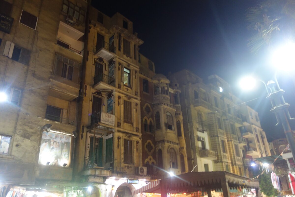 Каир - типичное здание в центре