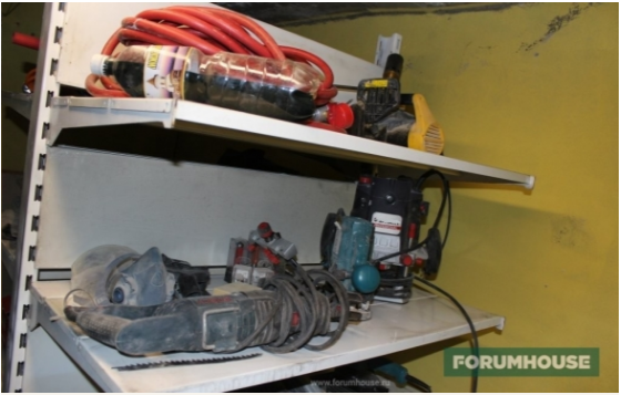 Пользователи портала делятся опытом организации рабочего пространства и хранения ручных и электроинструментов в гаражах и мастерских Вам понадобился какой-либо инструмент или крепёж?-5-2