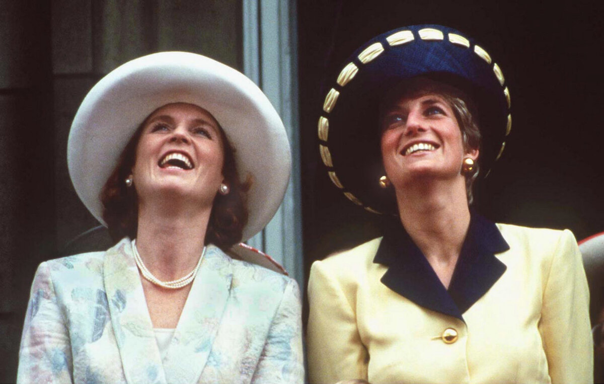 САРА ФЕРГЮСОН И ПРИНЦЕССА ДИАНА НА ПАРАДЕ TROOPING THE COLOUR, 1991 ГОД