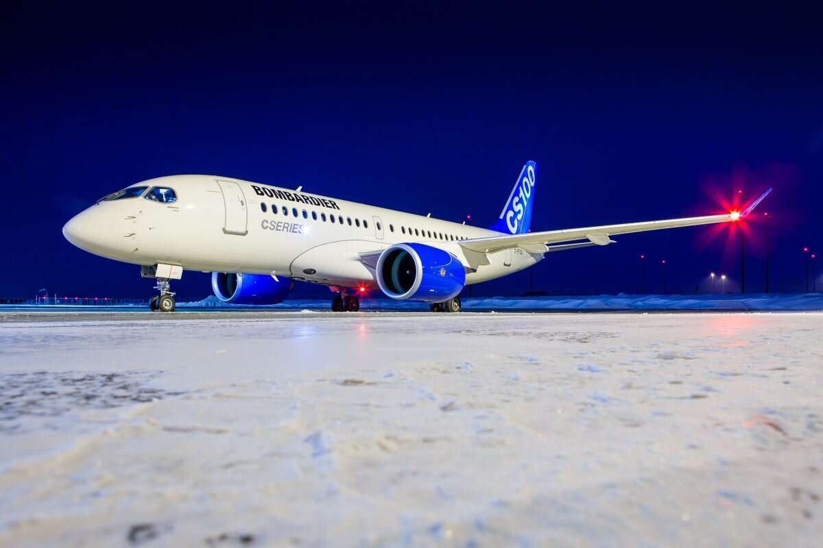 Красивый Bombardier СS100