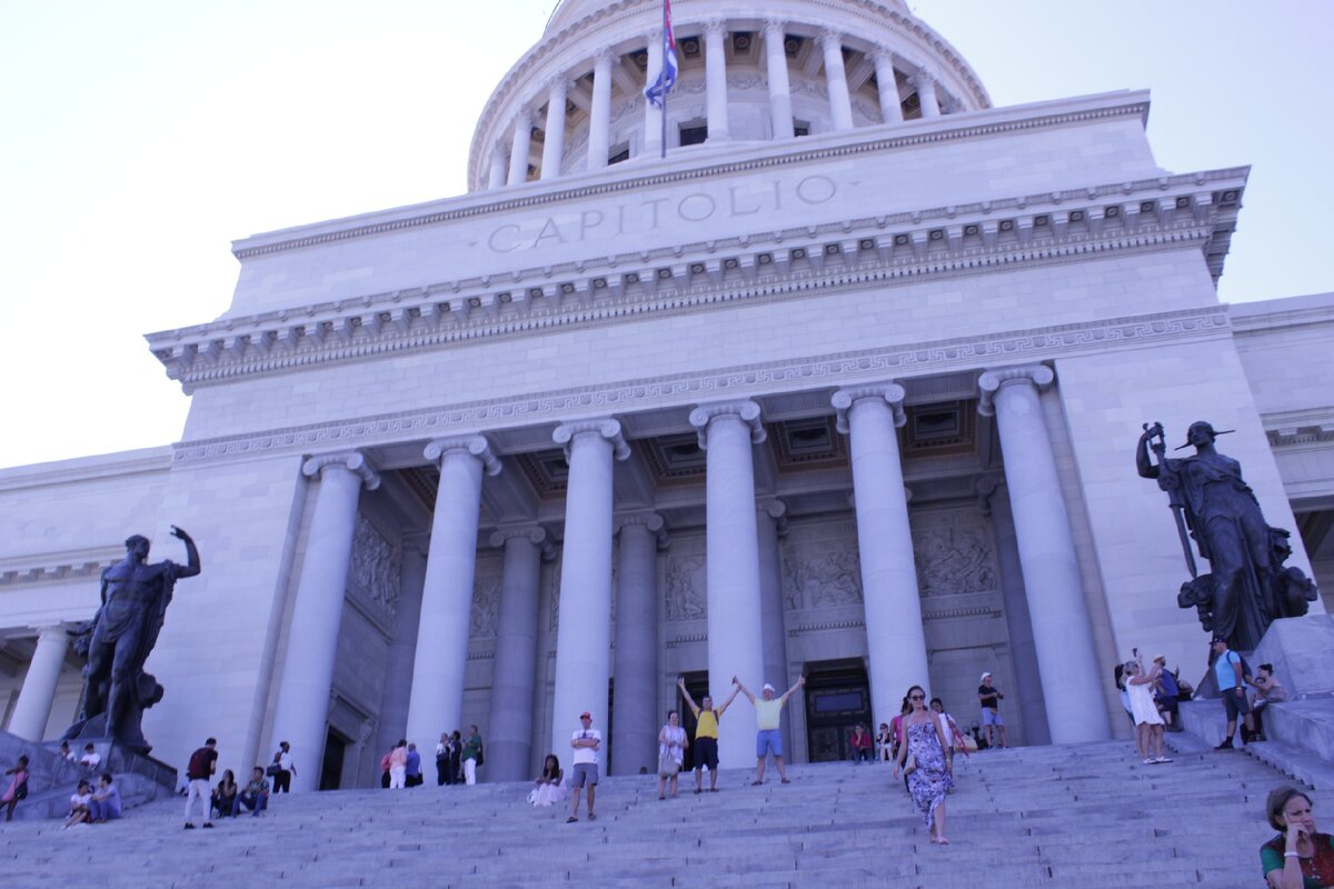 Капитолий который построили американцы теперь там музей.