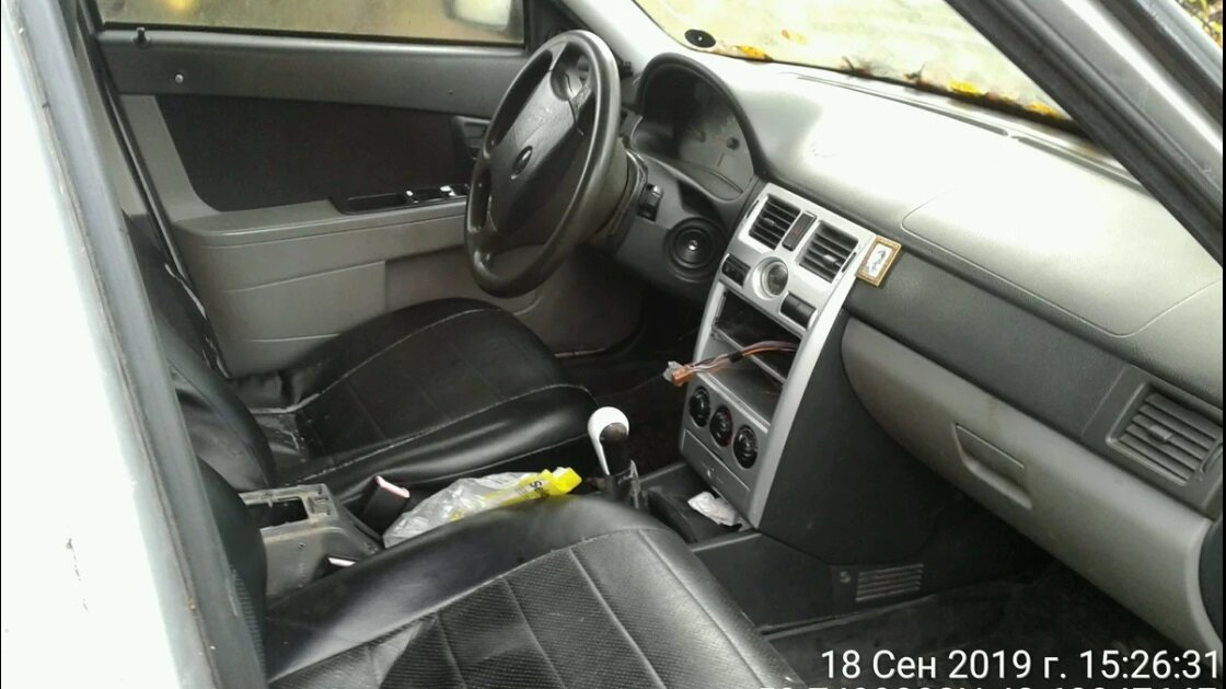 Салон не в самом плохом состоянии