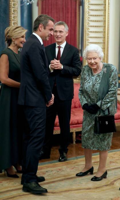 Королева Елизавета и Кейт Миддлтон на приеме в честь 70-летия Альянса НАТО