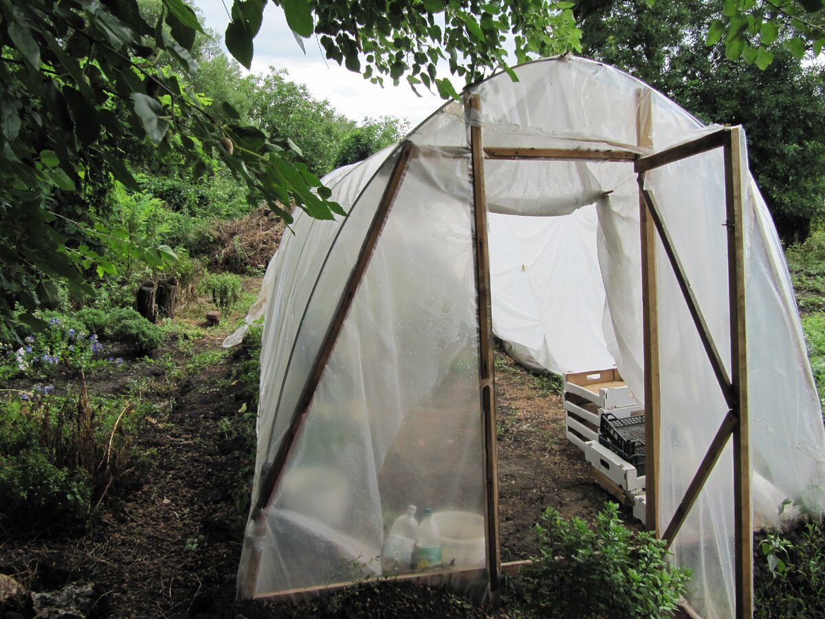 холодная тепличка-парник на солнечном обогреве