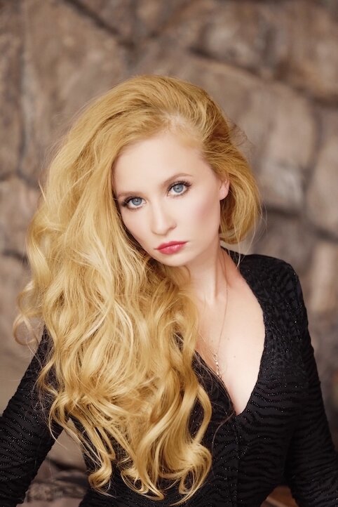 Поэтесса Любава Трофимова расскажет, чем для неё является книга, и почему бумажный формат будет востребован ещё очень долго. 