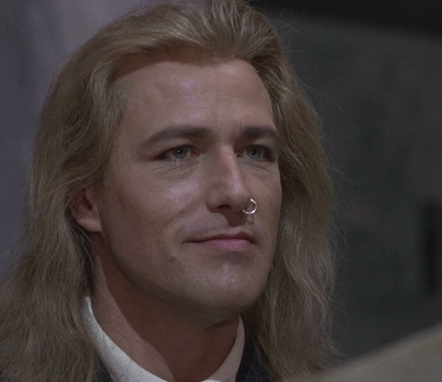 Брюс пэйн актер. Брюс пейн чернокнижник. Брюс пэйн. Брюс пэйн. Брюс пэйн актер.