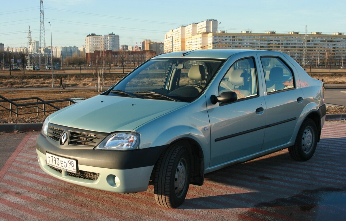 Рено 1.4 отзывы. Renault Logan 1. Renault Logan 1 поколения. Рено Логан 1.4 1 поколения. Рено Логан 1 поколение 2008.