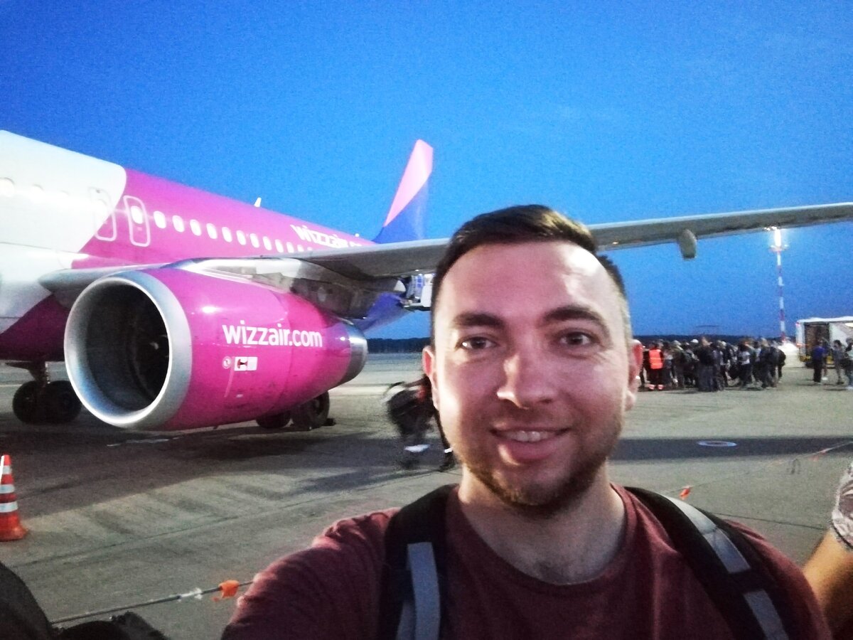 Лечу на любимом WizzAir в Будапешт. Теперь смогу летать еще много куда!