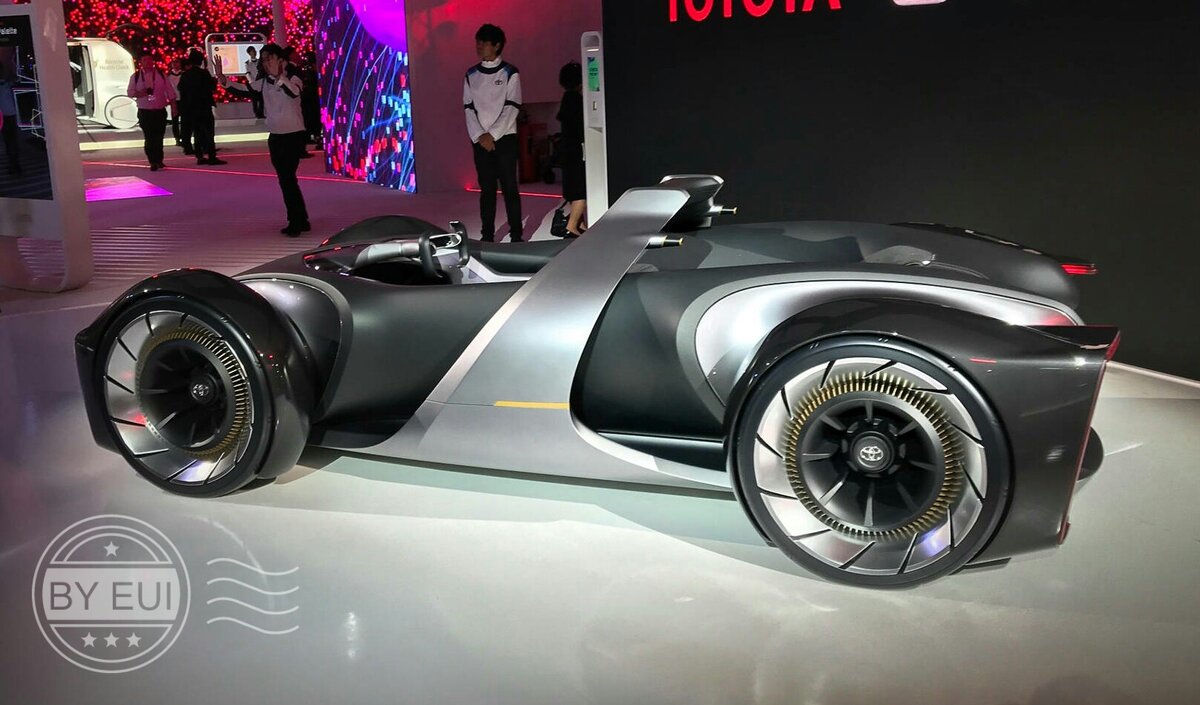 Беспилотный спорткар — оксюморон или реальное будущее? Таким вопросом задалась Toyota и найденный специалистами компании ответ на него называется e-Racer.