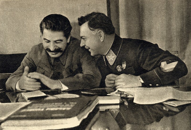 Да, товарищ Сталин, забавная новость из Италии.