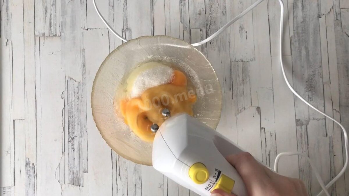 Главное, взбить массу до нужной констинстенции. 