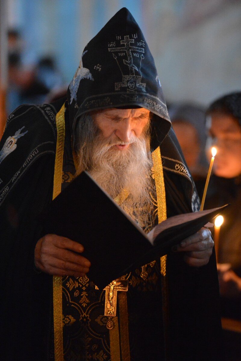 На фото Схиархимандрит Илий 