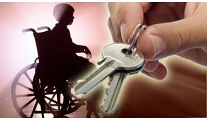  Жилищные льготы.  Деткам с инвалидностью и их родителям важны комфорт проживания и помощь в оплате за ЖКХ. 
 Жилищные льготы — одна из значимых сторон государственной поддержки. 
 Какие льготы полагаются:
  -государство ежемесячно возвращает половину от суммы, уплаченной за жилищно-коммунальные услуги.
  -компенсирует плату за капремонт до 50%.
  -выделяет земельные участки под индивидуальное жилищное строительство.
  -для семей с детьми-инвалидами предусмотрена отдельная очередь на получение жилья в случае тяжелой
   прогрессирующей болезни ребенка или по решению местных властей.
    Семьям с детьми-инвалидами положены льготы и на оплату ЖКХ: они могут отдавать на 50% меньше за воду, 
  электричество, содержание общего имущества и плату за квартиру, снимаемую по договору социального найма. 
  Скидок на оплату капитального ремонта не дают, но компенсируют до 50% этого взноса.
  ля повышения уровня жизни инвалидов и их семей государство разрешает платить в два раза меньше, 
     чем положено по нормам за все виды коммунальных услуг, включая:
  -воду.
  -электроэнергию.
  -газ.
  -содержание, текущий и капитальный ремонт многоквартирного дома.
     Если в доме нет центрального отопления, и приходится топиться самостоятельно, 
   то государство оплатит половину этих расходов.
 50% денег, которые вы заплатили по нормам за коммунальные услуги, вернут компенсационным методом: 
 сначала вы платите полную сумму коммунальных платежей, а через некоторое время деньги компенсируют.
 Для этого необходимо обратиться в территориальное отделение соцзащиты со справкой МСЭ,  документы, 
  подтверждающие отсутствие долга по квартплате (оформите в ЖЭКе или РКЦ) и реквизиты счета для 
  перечисления компенсаций.

         
    К льготам по налогу относят налоговый вычет. Он полагается каждому из родителей, 
  а родителям-одиночкам его высчитывают в двойном размере. Налоговый вычет снижает размер зарплаты, 
  которую облагают налогом.В 2020 году государством установлено, какие льготы у родителей 
  ребенка-инвалида есть по налогу на доходы физических лиц (НДФЛ):
   -12 000 рублей от зарплаты отца и матери не облагаются налогом (налоговый вычет)
   -6000 рублей от зарплаты опекунов не облагаются налогом НДФЛ.
   Если детей двое, то размер вычета удваивается, если трое — утраивается и так далее.
      Чтобы получить налоговый вычет, родители пишут заявление своему работодателю, 
  который учитывает эти данные при расчете ежемесячной зарплаты.
