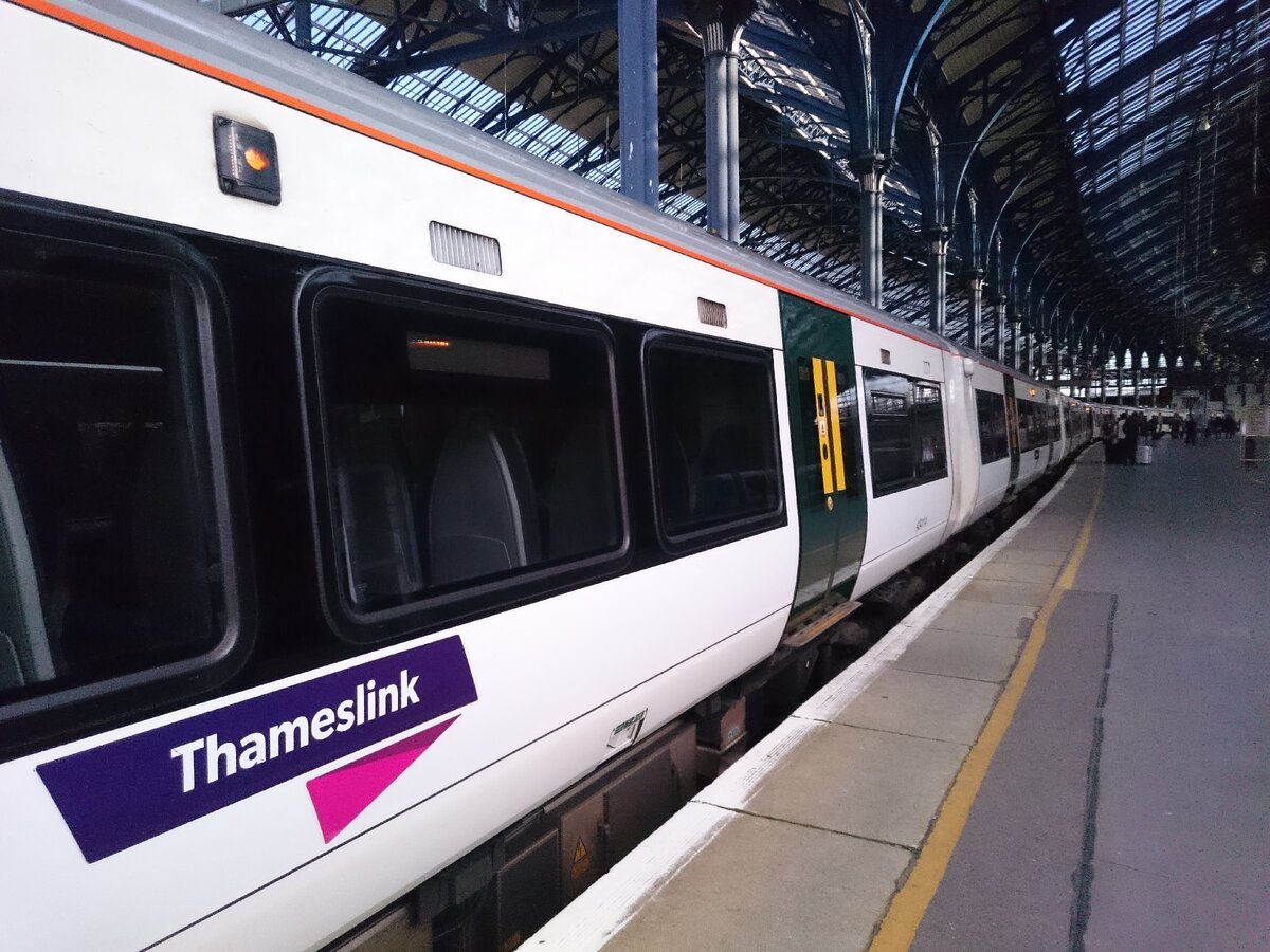Thameslink - самый дешёвый поезд "выходного дня"