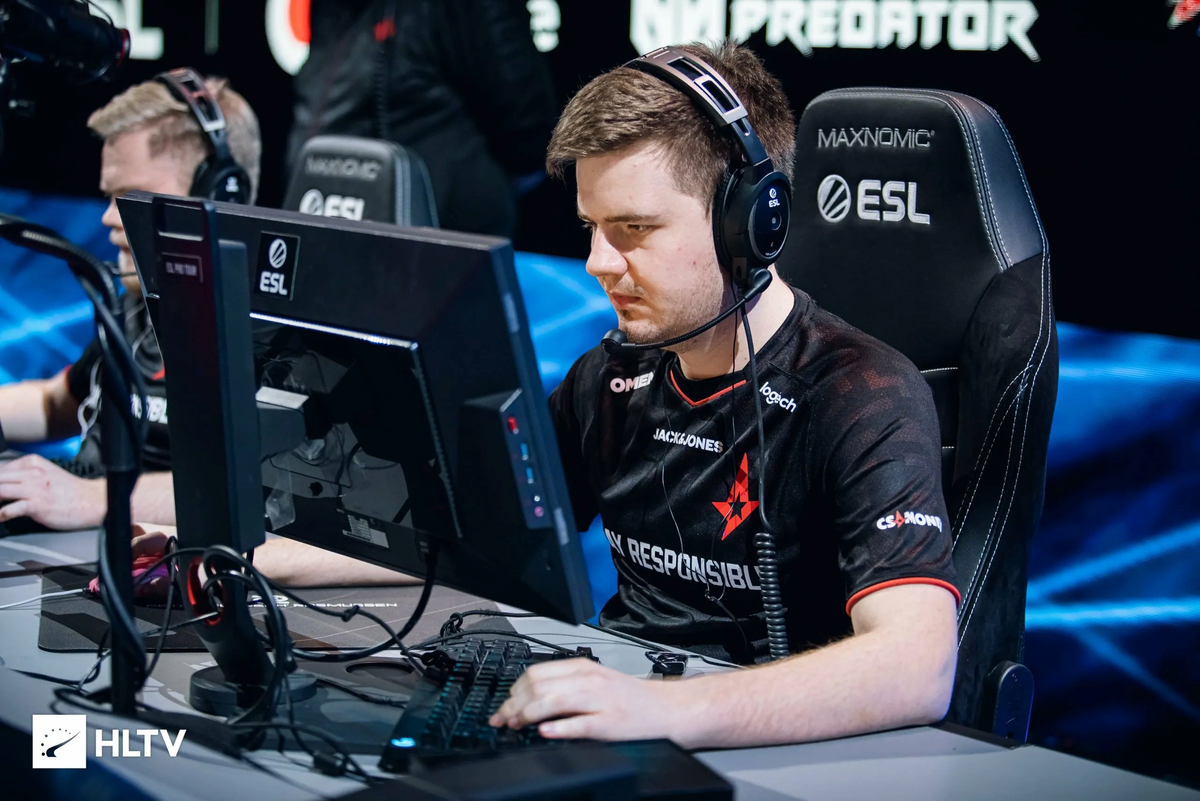 Роли в киберспорте. Питер Расмуссен dupreeh. Dupreeh Astralis. Киберспорт астралис. Dupreeh Vitality 2022.