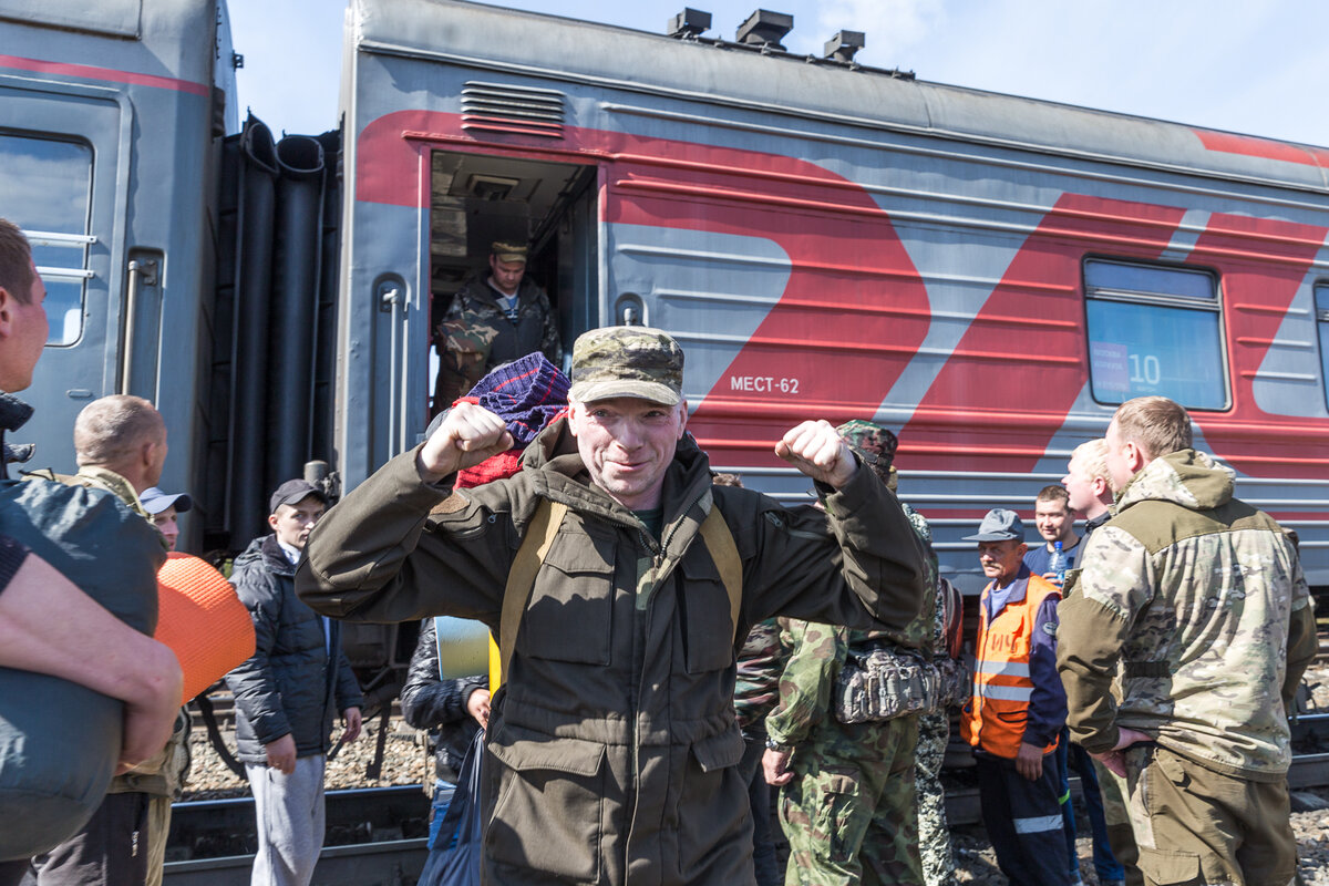 В 2019 году многие активисты из ближайших поселков приезжали на станцию Шиес в легендарном общем вагоне под номером 10. 