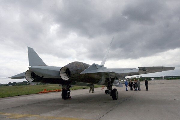 Су-57 на аэродроме