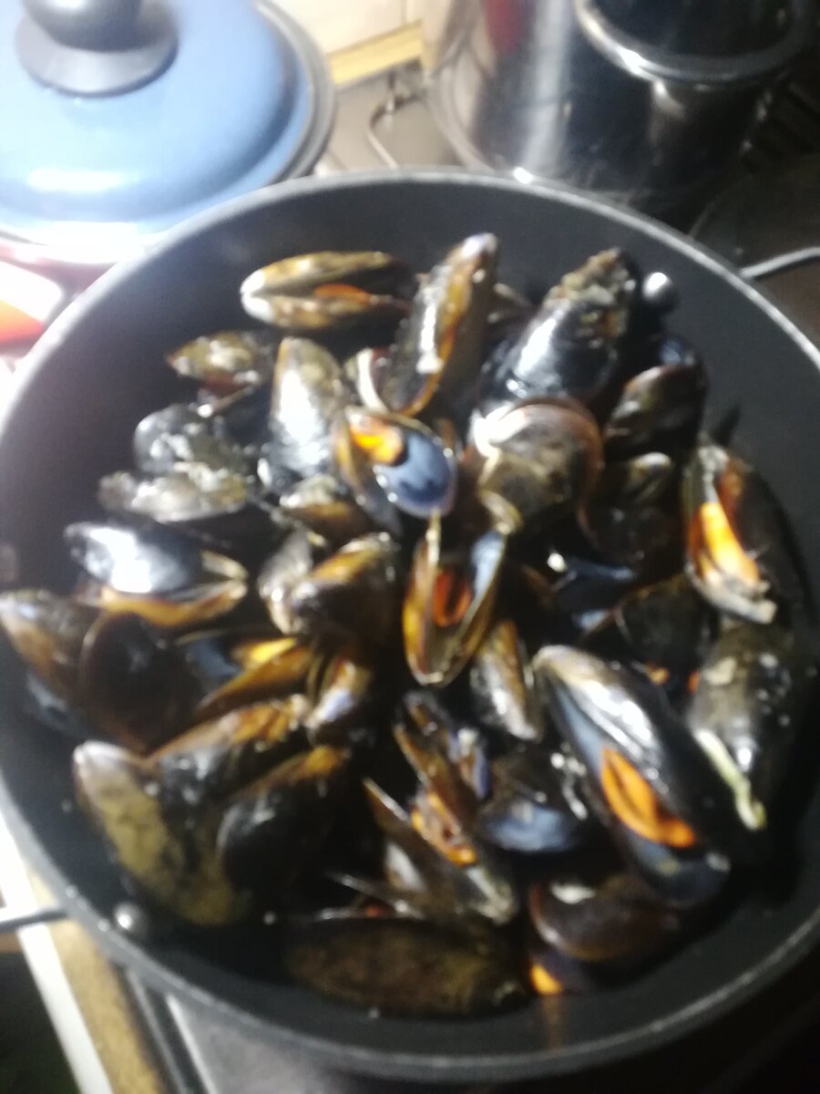 Качество фото не очень. Пора тел менять. 