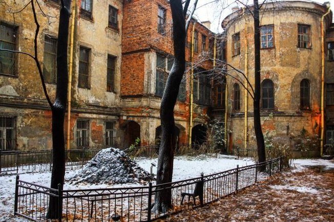 Так выглядел особняк Кушелева-Безбородко до реставрации. Фото: livejournal.com